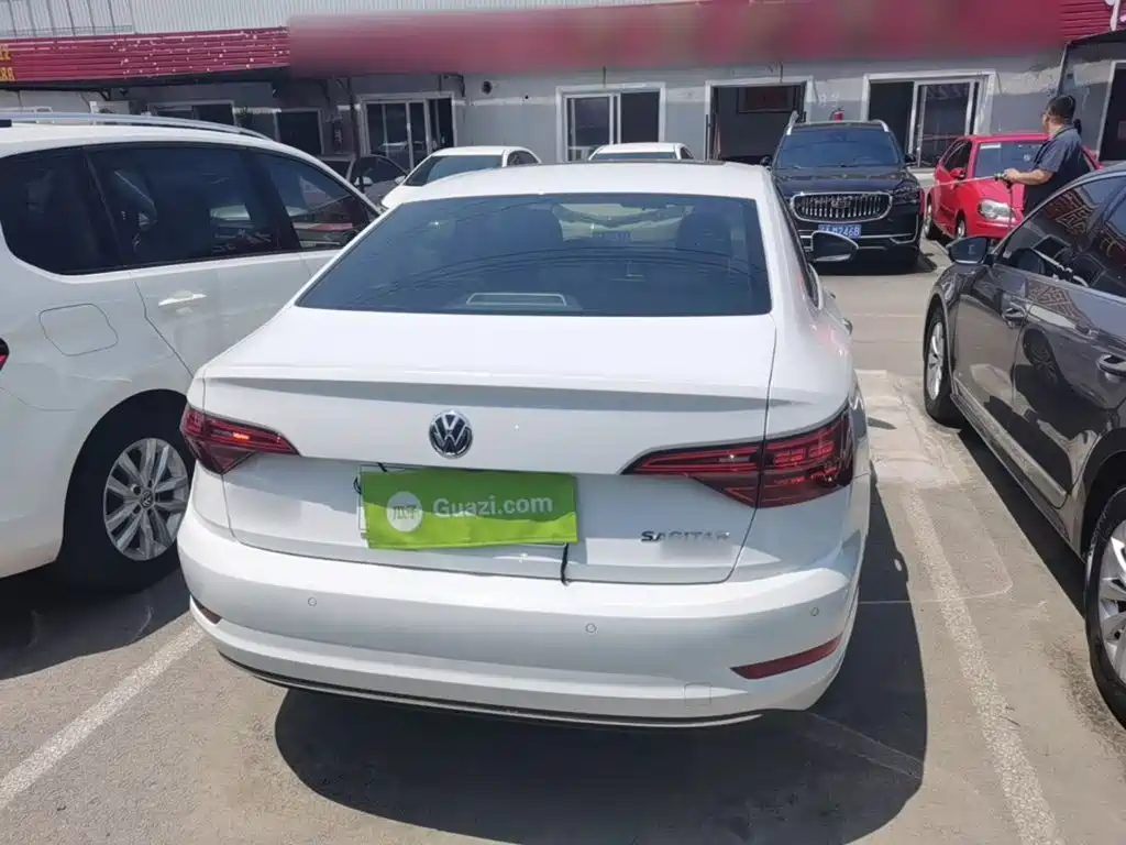Volkswagen Sagitar 2020