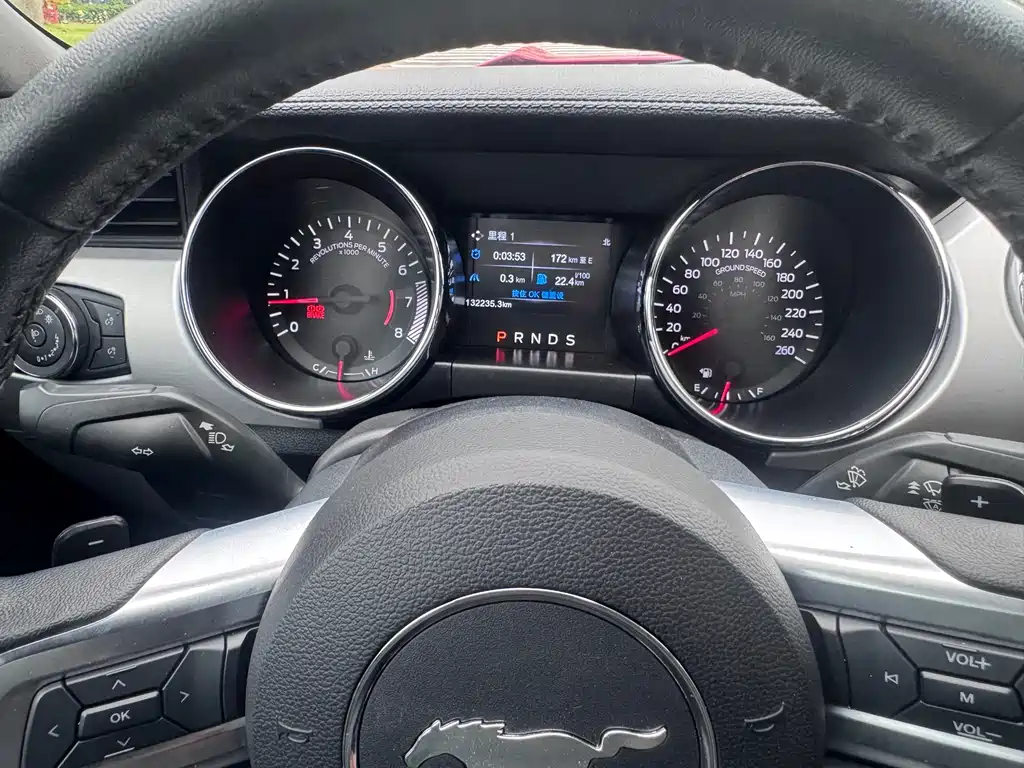 Ford Mustang 2017 — фото 15