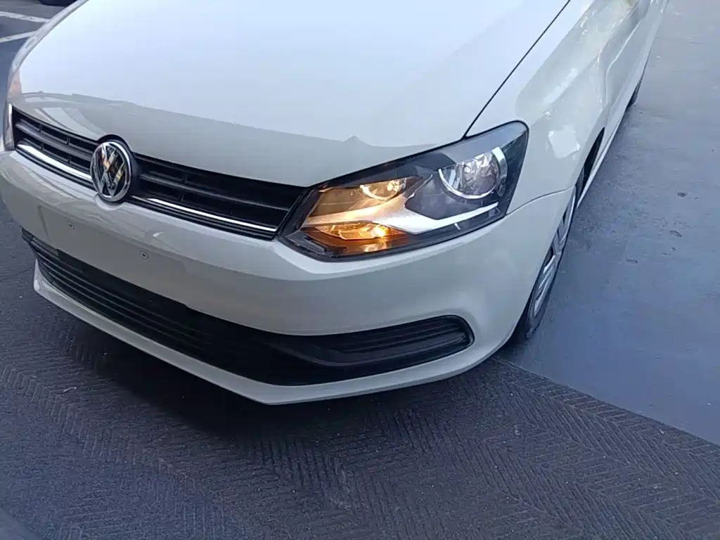 Volkswagen Polo 2018 — фото 24