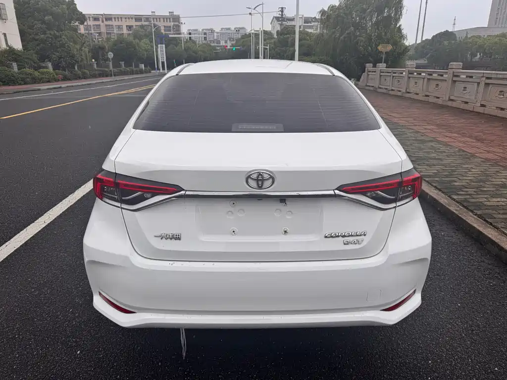 Toyota Corolla 2020 — фото 4