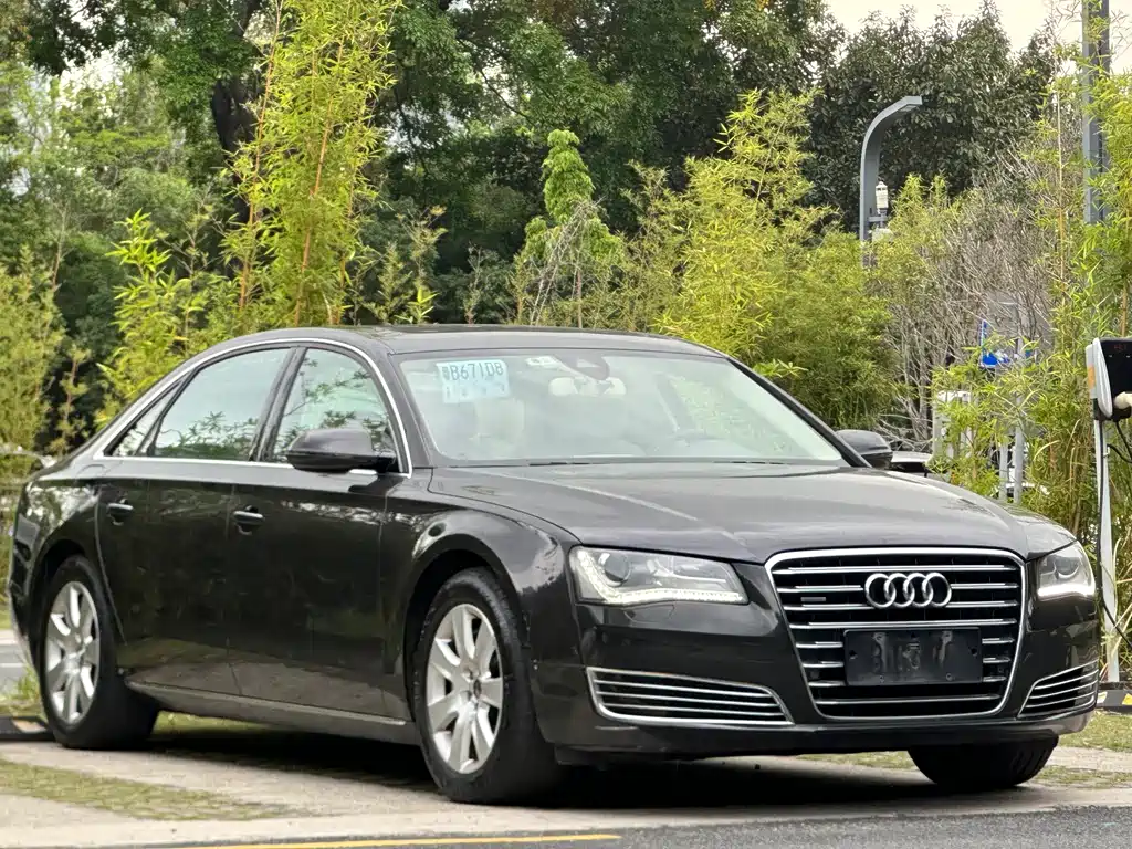 Audi A8 2014 — фото 3