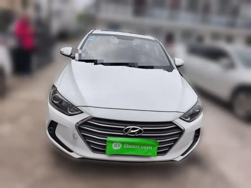 Hyundai Elantra 2016 — фото 23