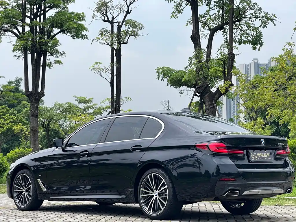BMW 5 Series 2023