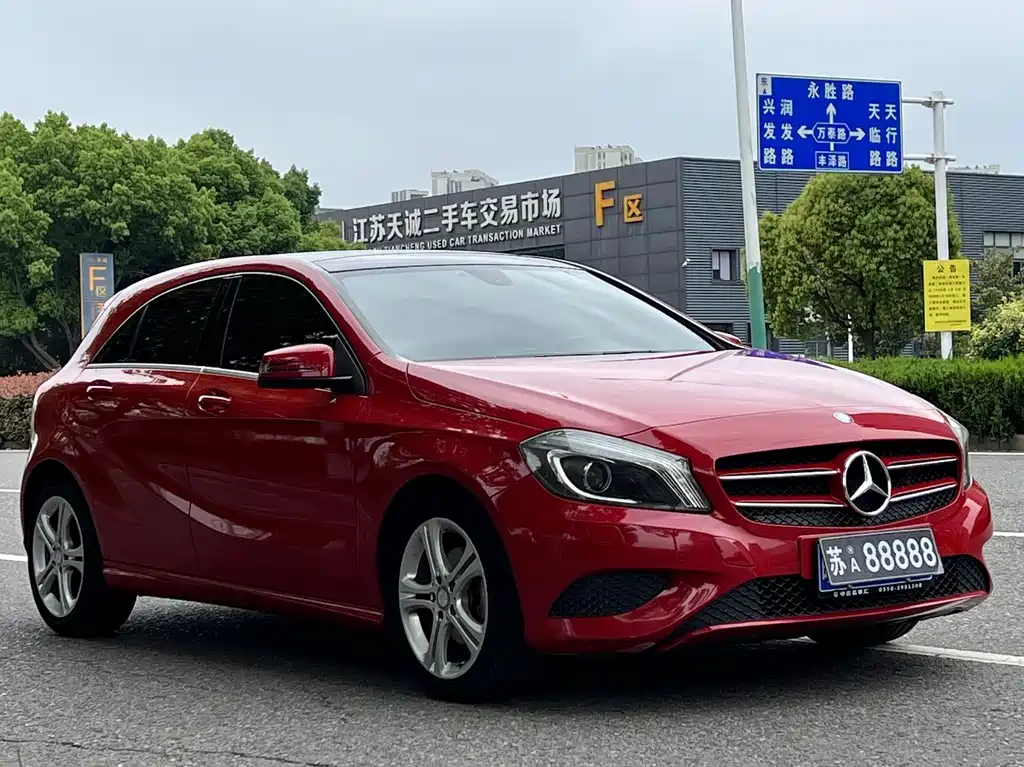 Mercedes-Benz A-Class 2015 — фото 3