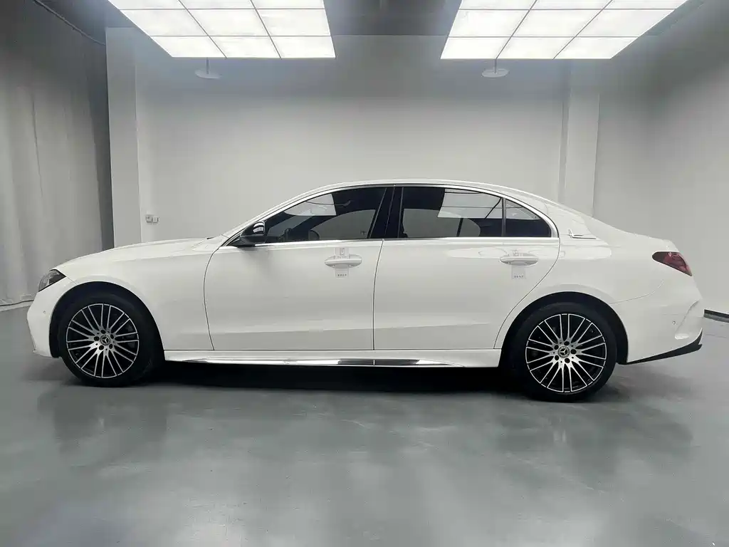 Mercedes-Benz C-Class 2022 — фото 8