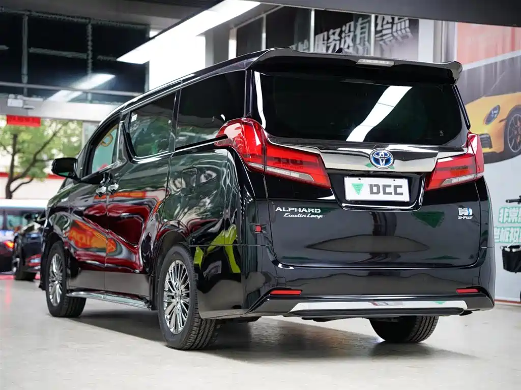 Toyota Alphard 2023
