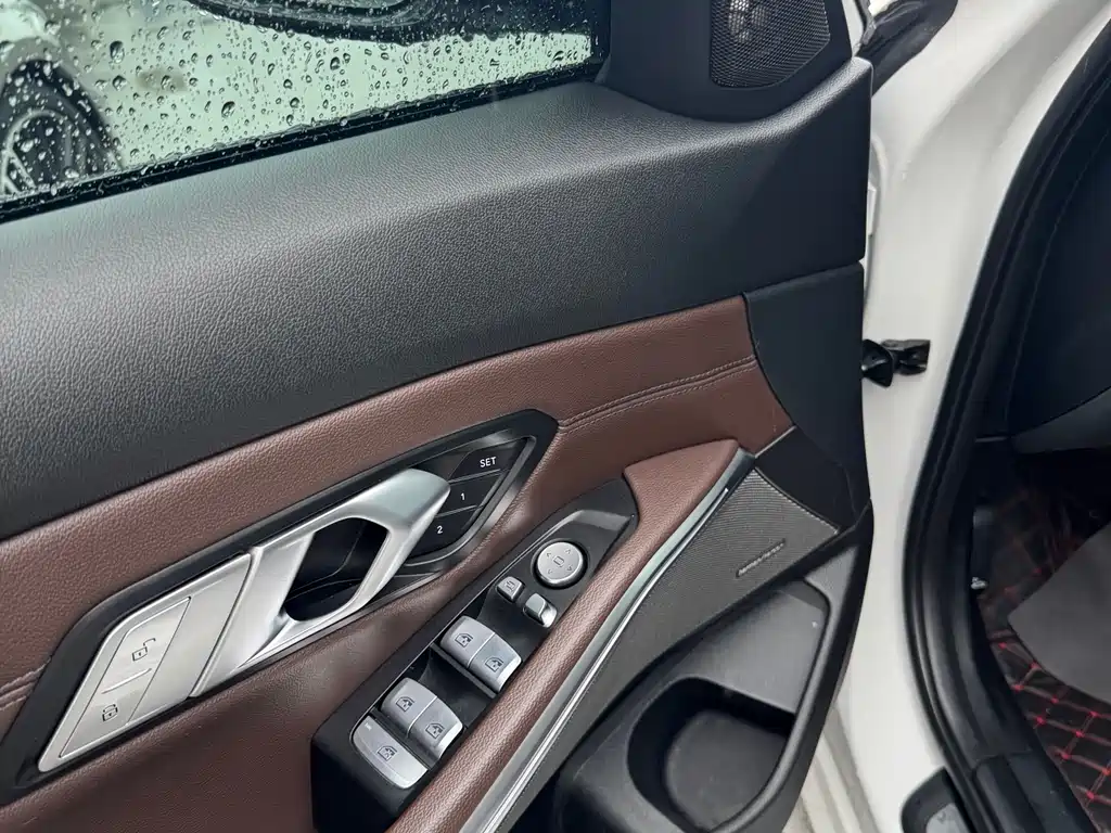 BMW 3 Series 2022 — фото 10