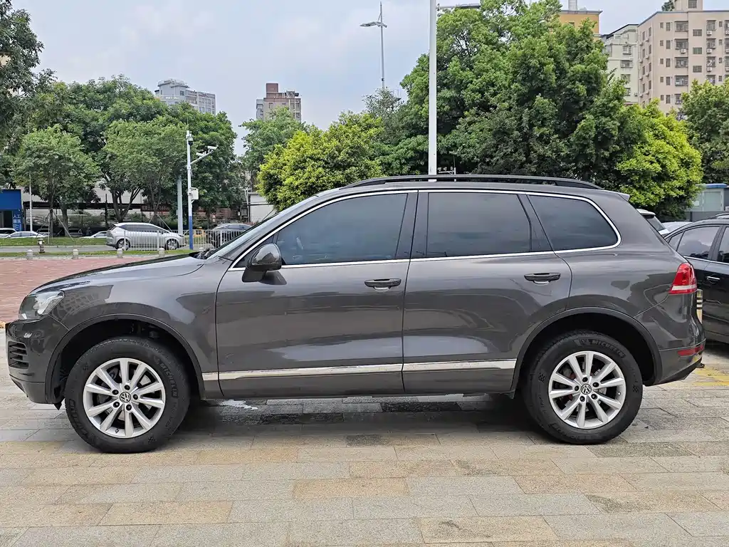 Volkswagen Touareg 2012