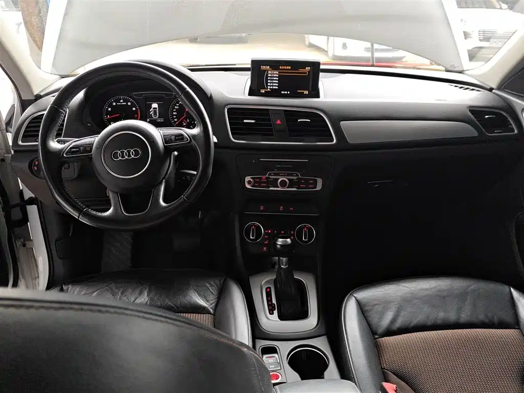 Audi Q3 2017 — фото 6