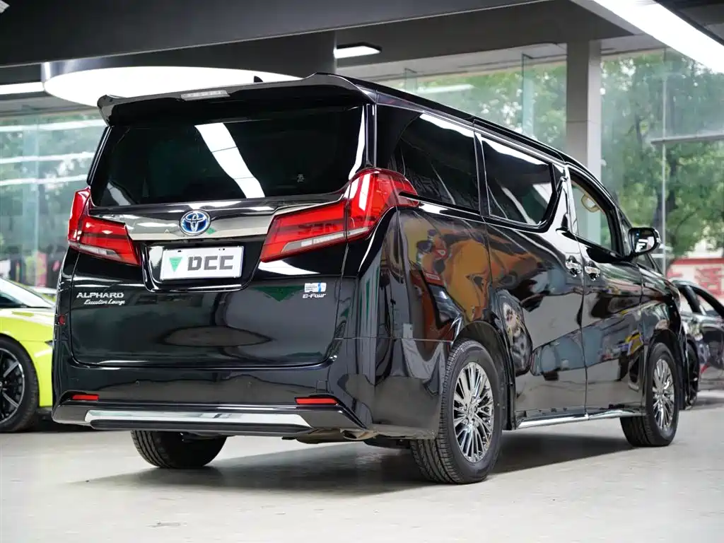 Toyota Alphard 2023