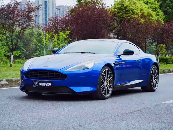 Aston Martin Virage 2012