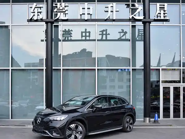 Mercedes-Benz EQE SUV 2025