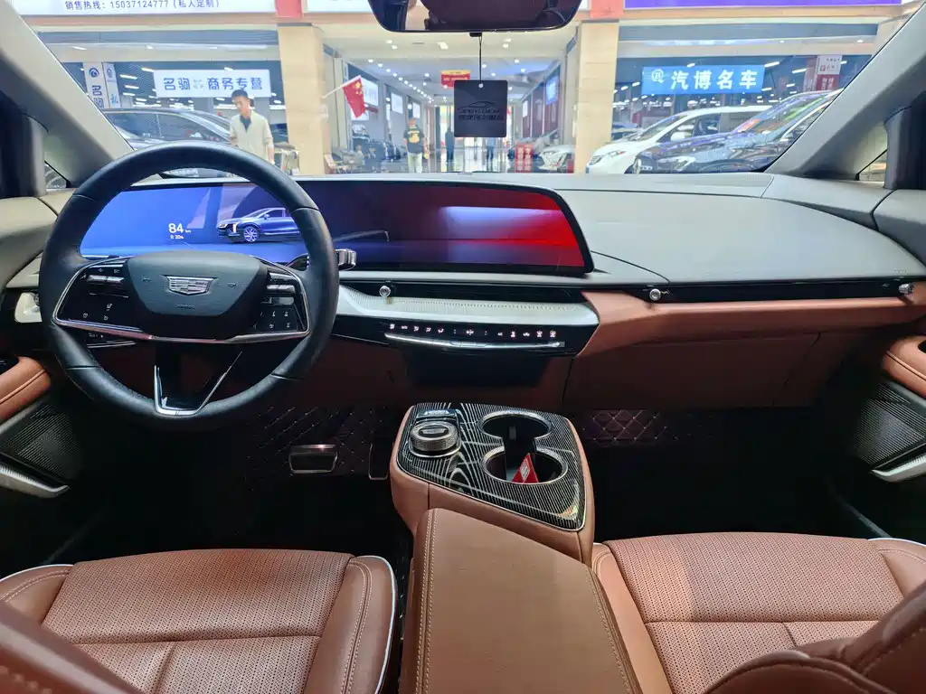 Cadillac IQ 2024 — фото 18