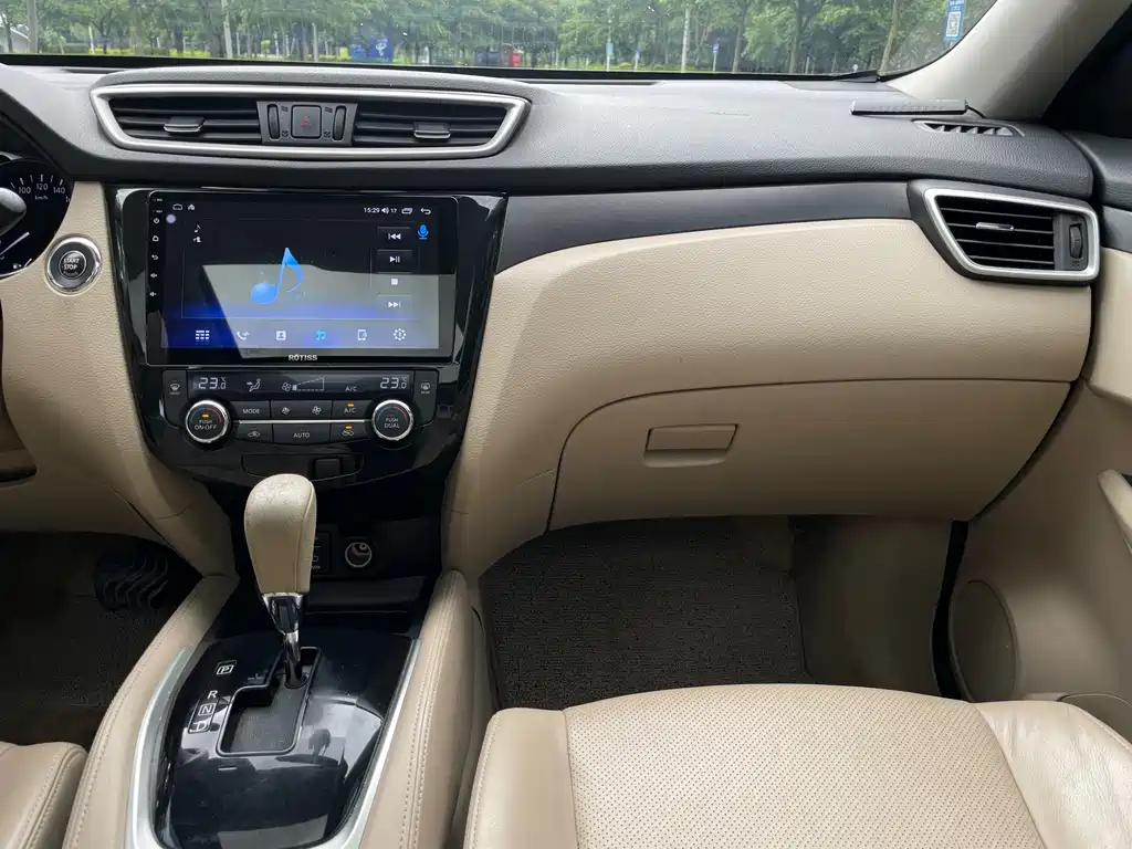Nissan X-Trail 2015 — фото 17
