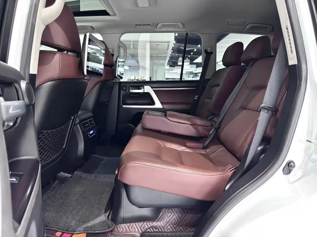 Toyota Land Cruiser 2019 — фото 37