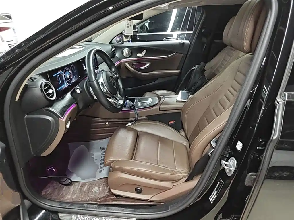 Mercedes-Benz E-Class 2019 — фото 15