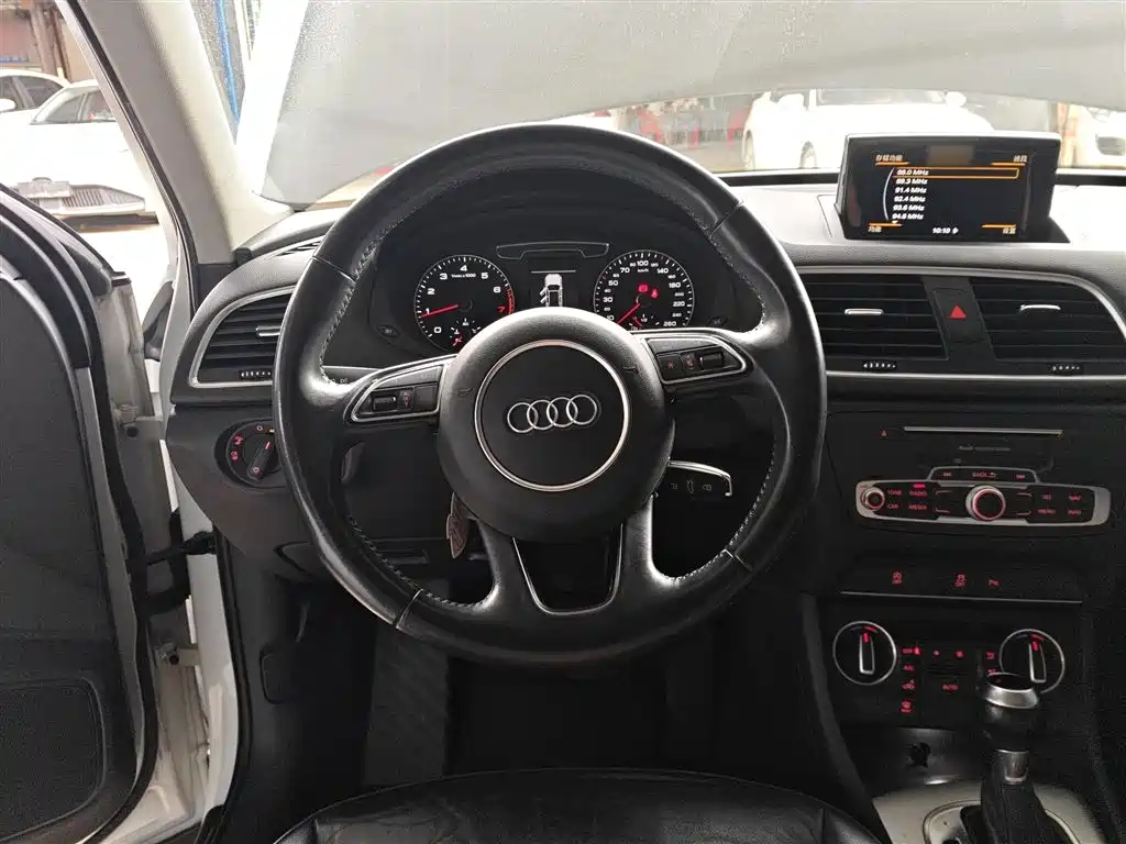 Audi Q3 2017 — фото 7