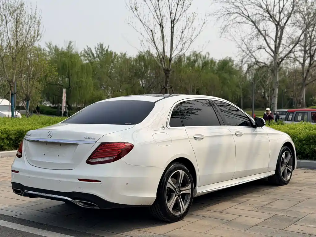 Mercedes-Benz E-Class 2019 — фото 4