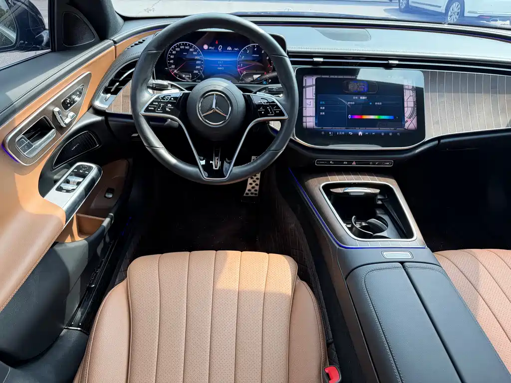 Mercedes-Benz E-Class 2024 — фото 17