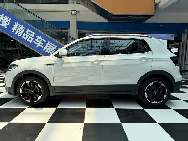 Volkswagen Tacqua 2022