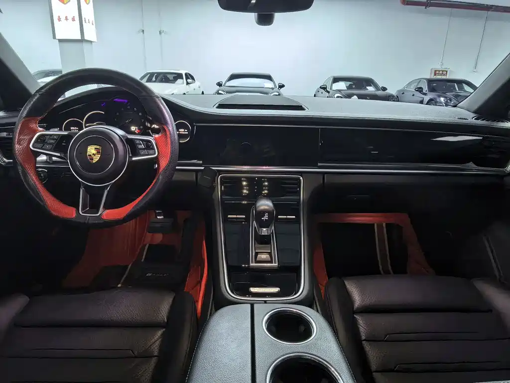 Porsche Panamera 2017 — фото 11