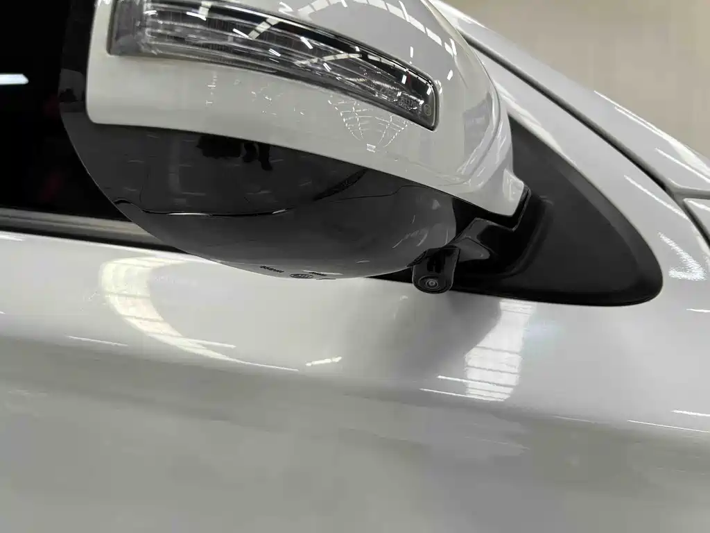 Mitsubishi Outlander 2022 — фото 15