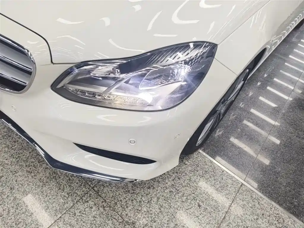 Mercedes-Benz E-Class 2015 — фото 24
