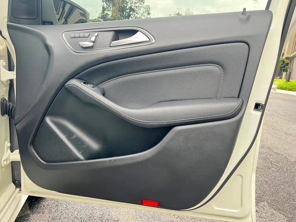 Mercedes-Benz B-Class 2018 — фото 34