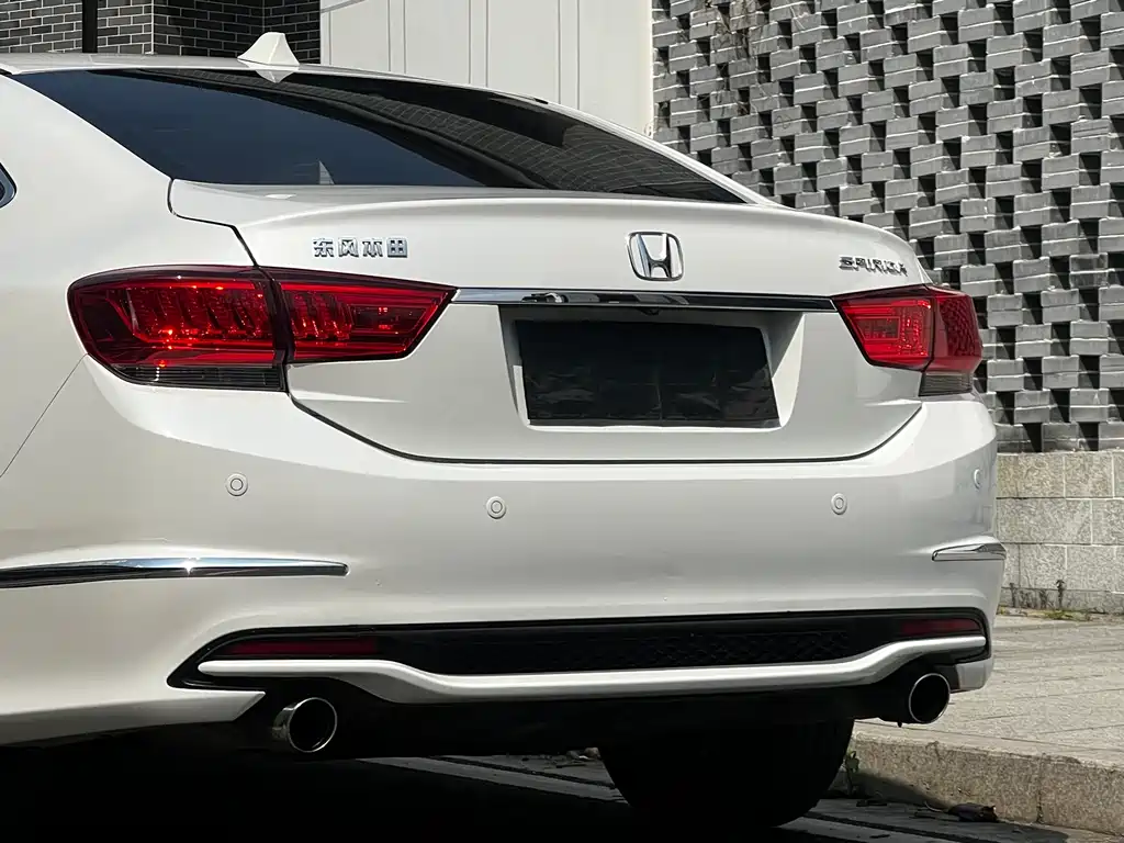 Honda Spirior 2016 — фото 15