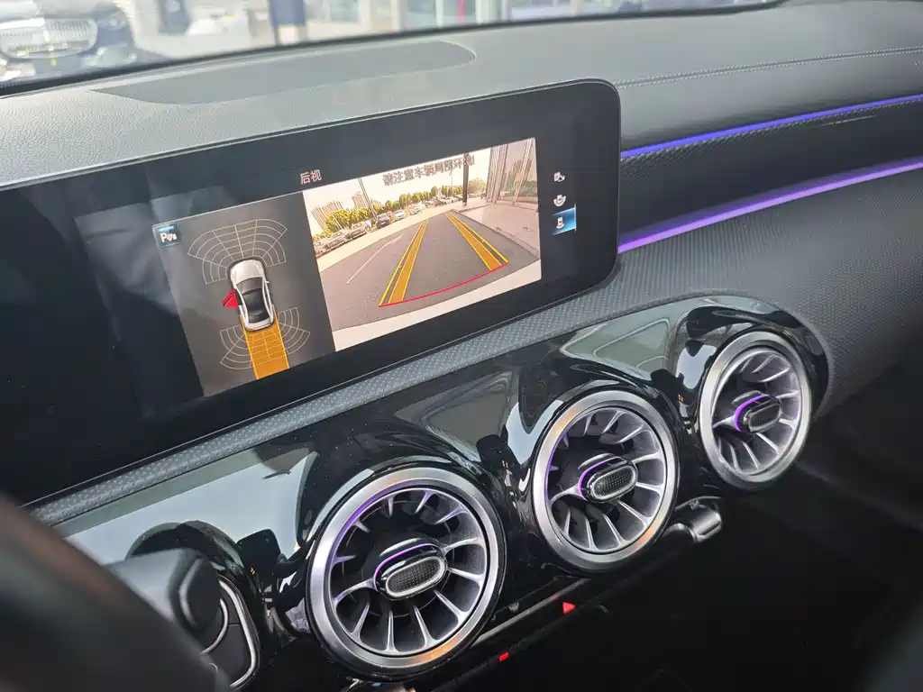 Mercedes-Benz A-Class 2022 — фото 16