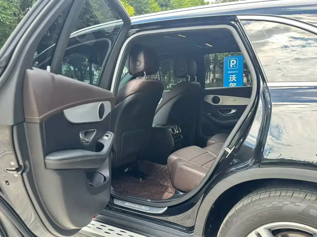 Mercedes-Benz GLC 2021