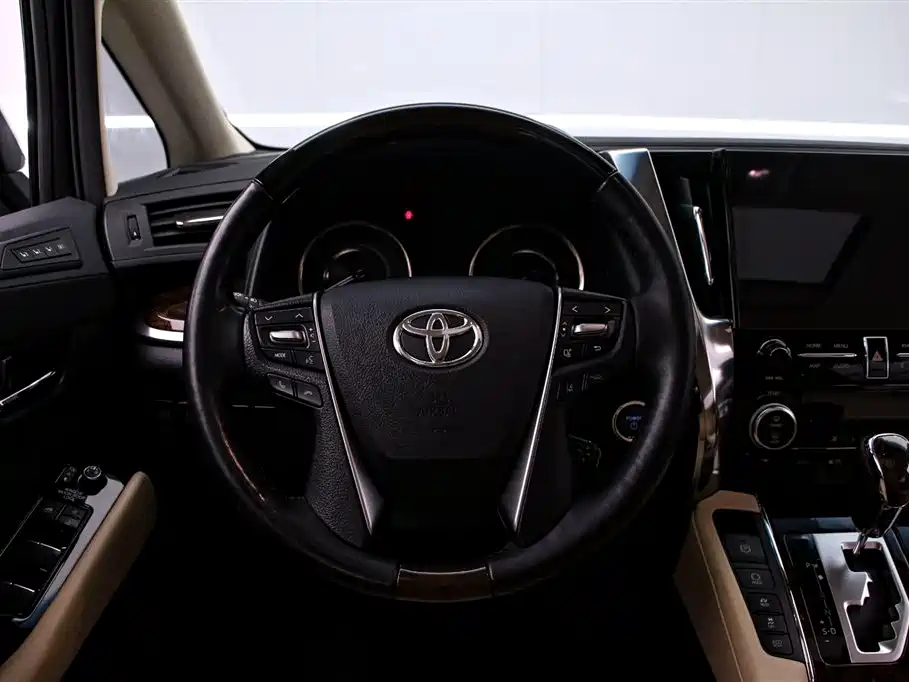 Toyota Alphard 2021 — фото 7