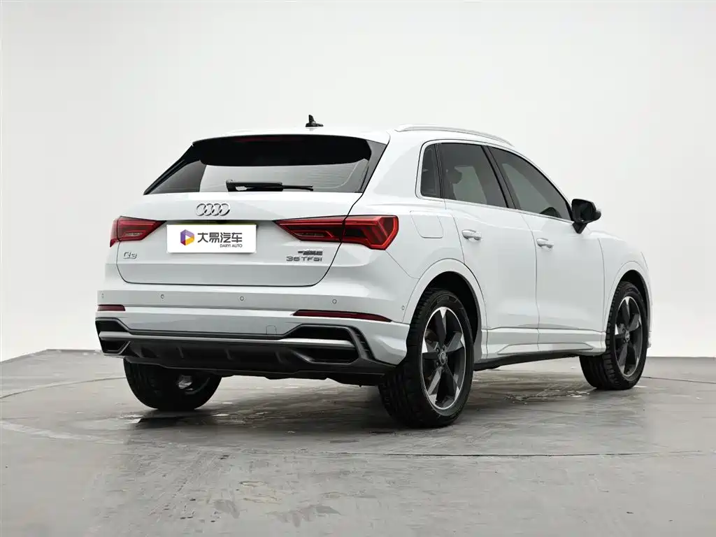 Audi Q3 2022 — фото 3