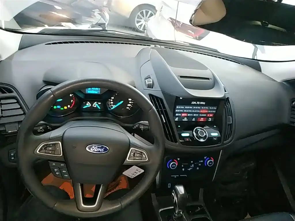 Ford Kuga 2018 — фото 10