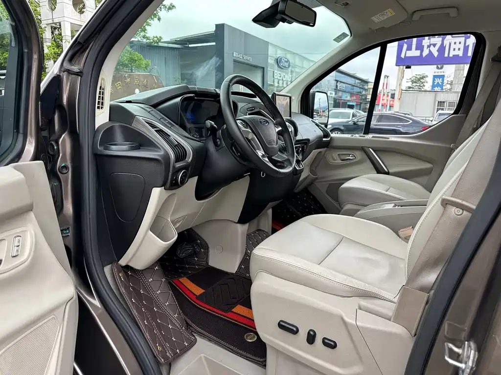 Ford Tourneo 2017 — фото 9