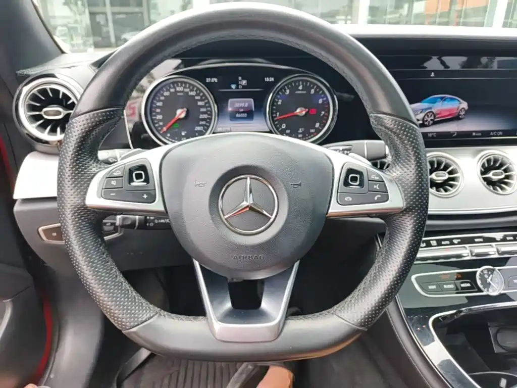 Mercedes-Benz E-Class 2017 — фото 11