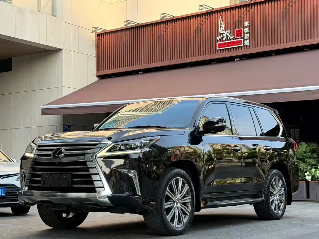 Lexus LX 2016