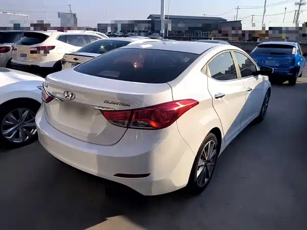 Hyundai Elantra Langdong 2015