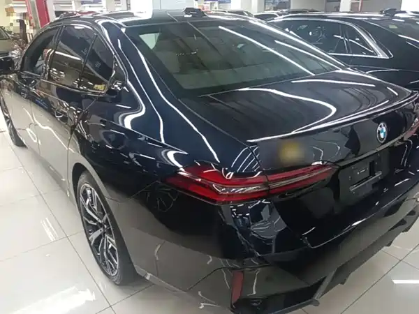 BMW 5 Series 2025