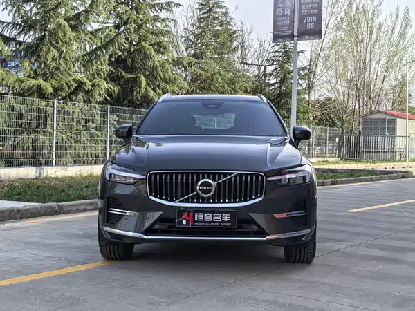 Volvo XC60 2022
