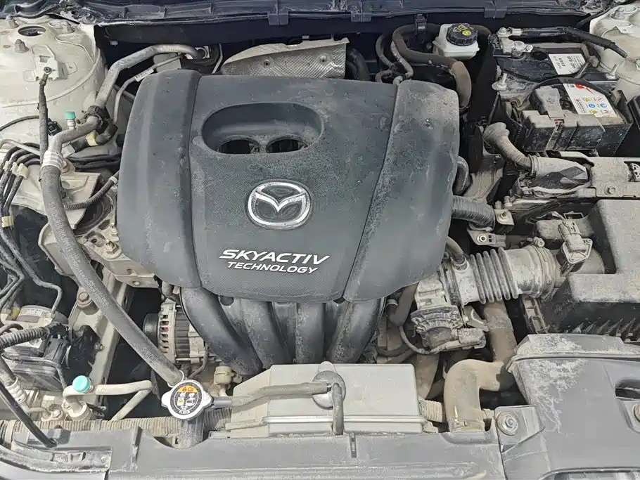 Mazda 3 Axela 2017 — фото 10