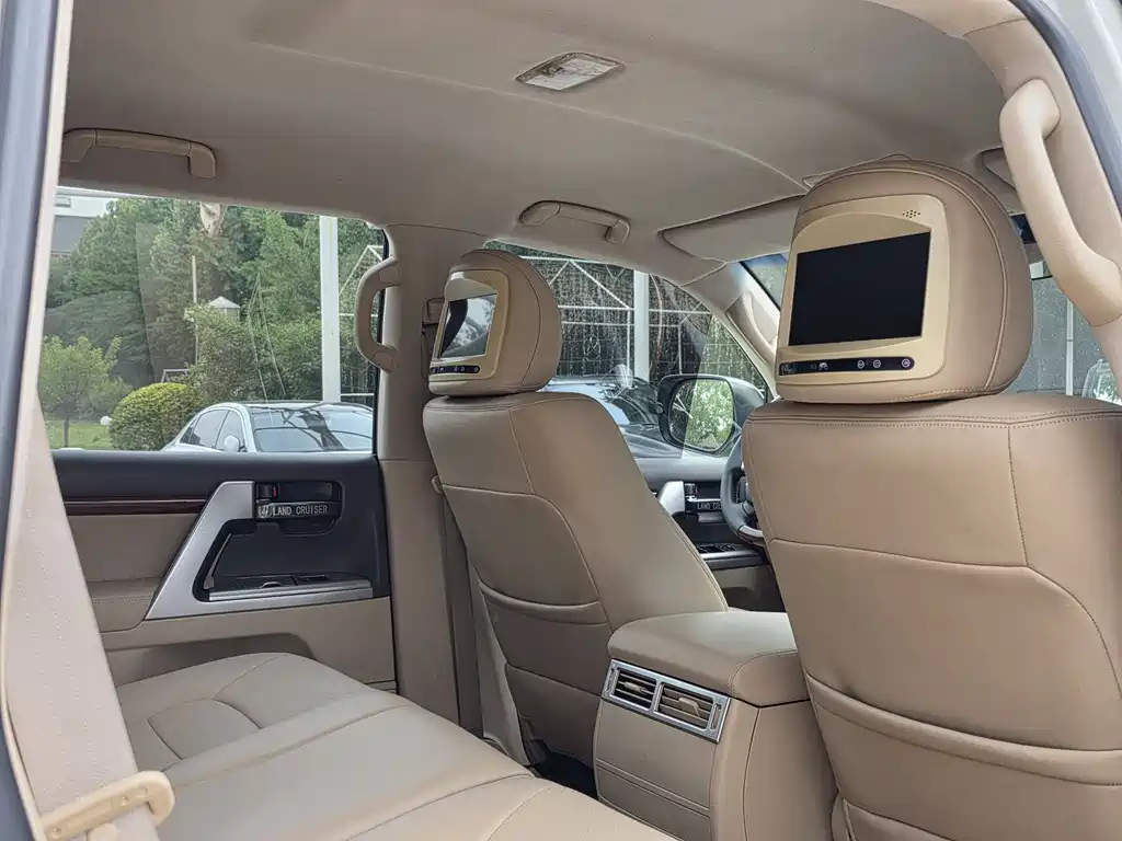 Toyota Land Cruiser 2015 — фото 20