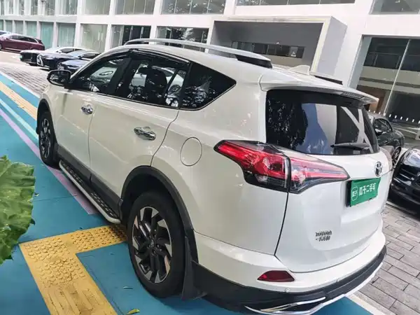 Toyota RAV4 2017