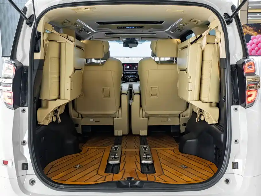 Toyota Vellfire 2021 — фото 12