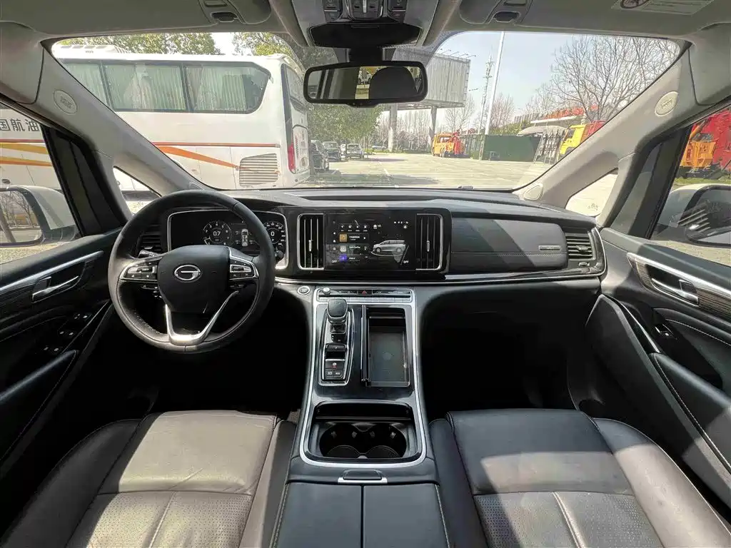 GAC Motor Trumpchi M8 2021 — фото 20