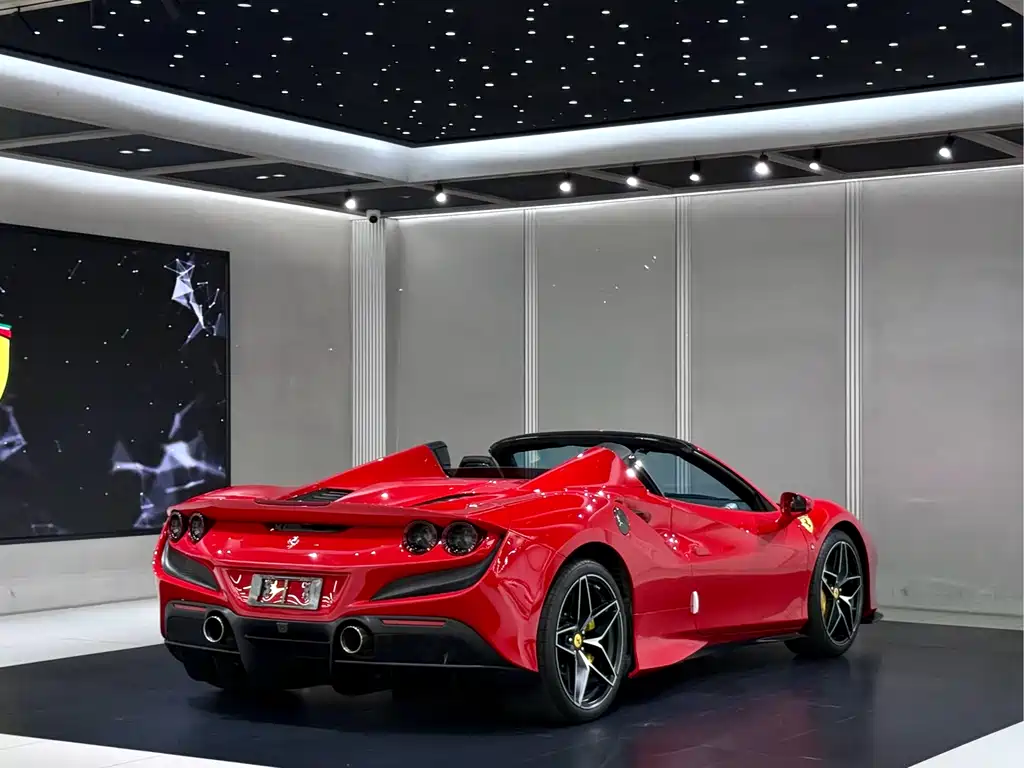 Ferrari F8 2022 — фото 7