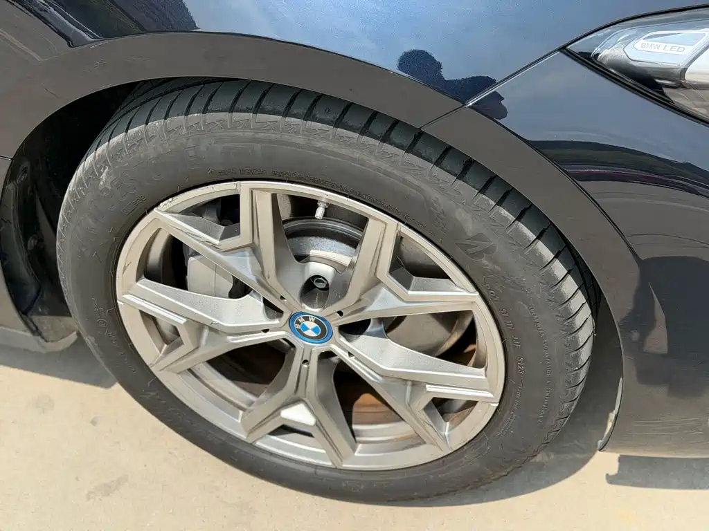 BMW i3 2024