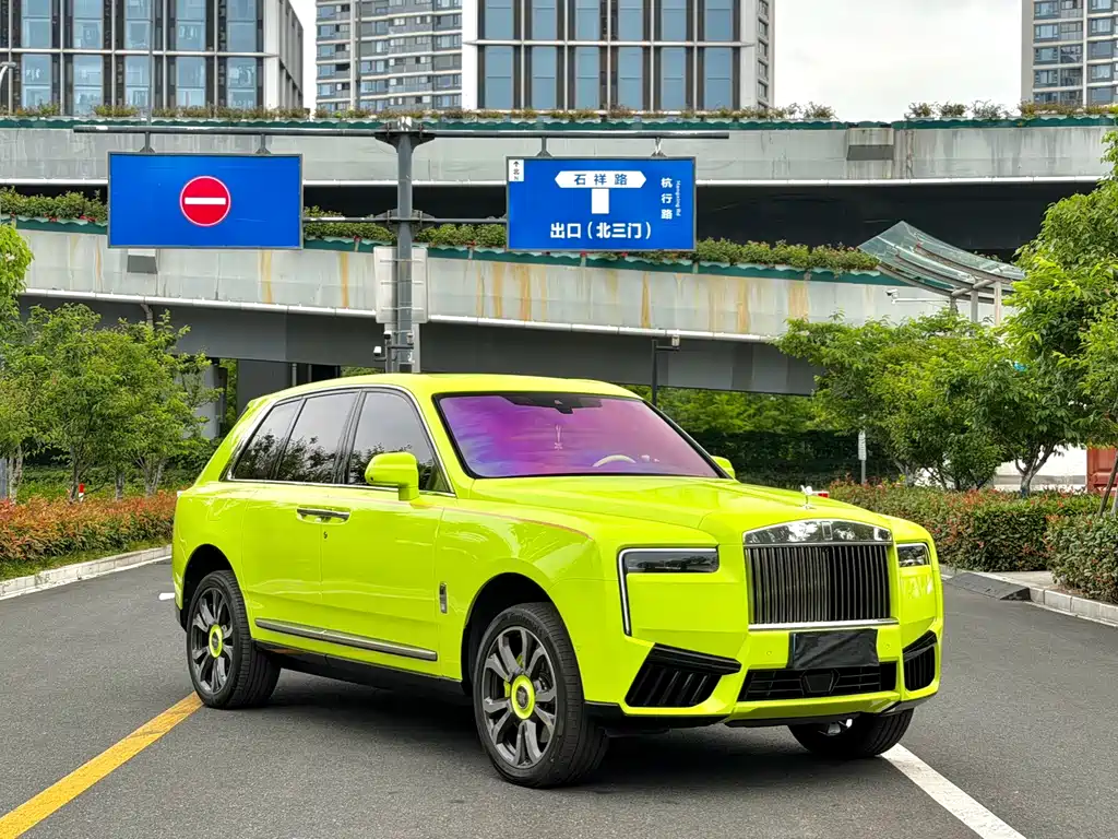 Rolls-Royce Cullinan 2025 — фото 2