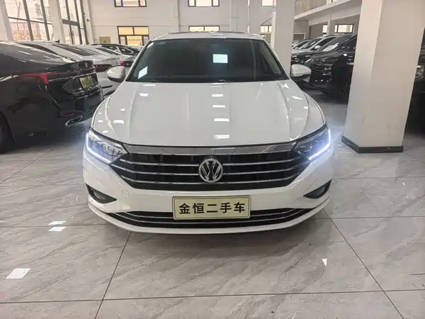 Volkswagen Sagitar 2022