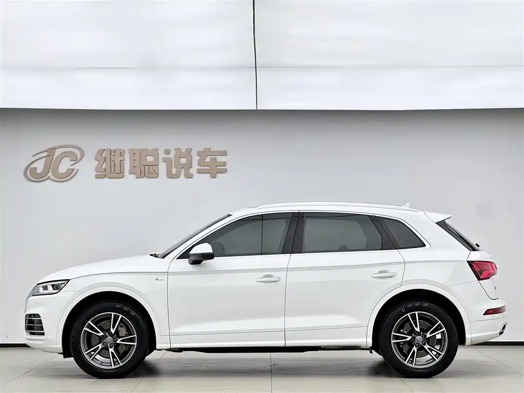 Audi Q5L 2019 — фото 3